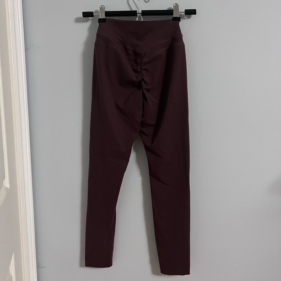 Gymshark x Whitney Simmons V2 Leggings - Picture 3 of 3